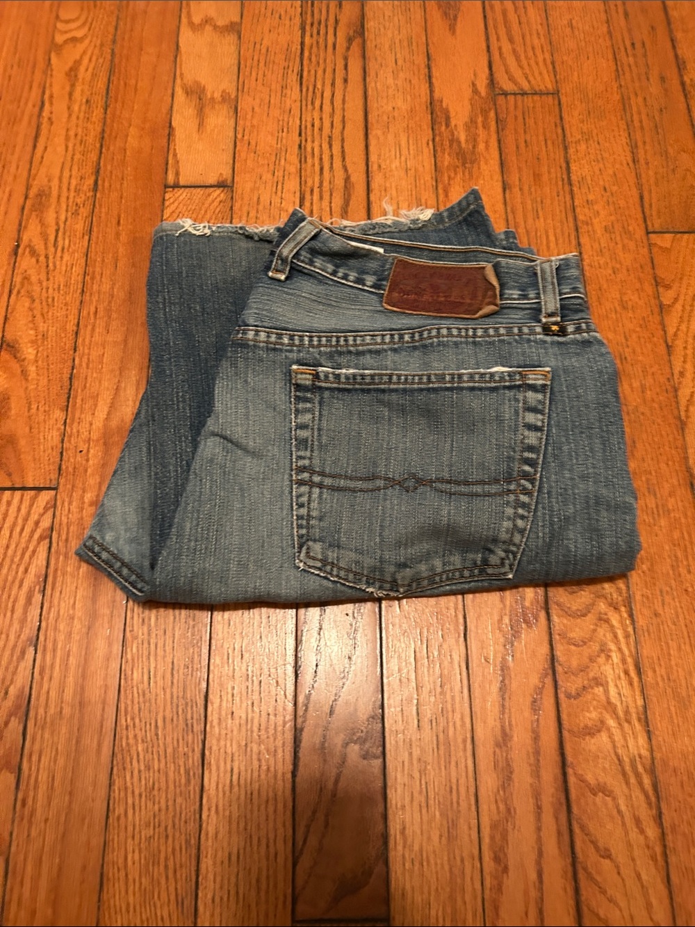Lucky Brand Distressed Straight-Leg Blue Jeans